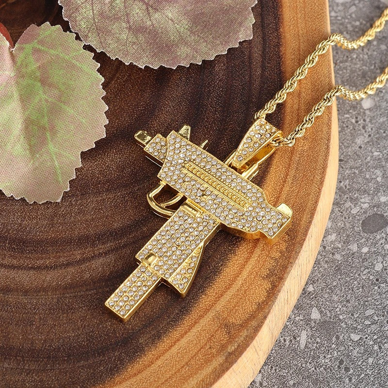 collier pendentif Uzi